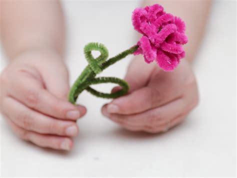 How to Make Pipe Cleaner Flowers: A Creative Journey into Floral Art