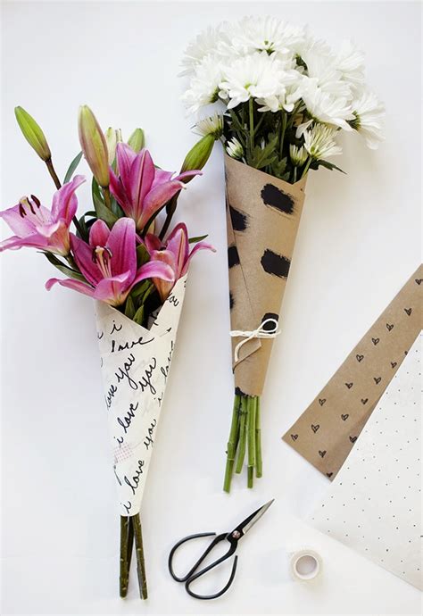 How to Wrap Flowers with Tissue Paper: A Symphony of Petals and Paper